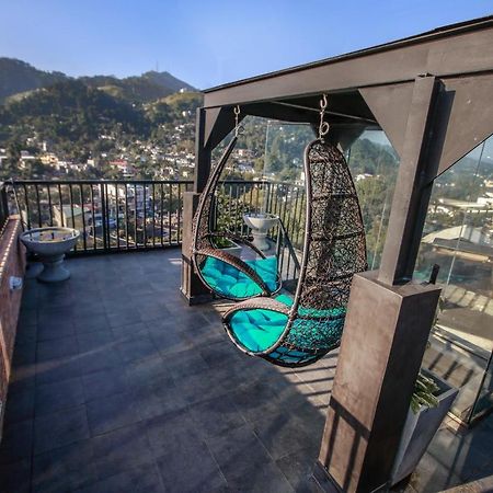 Bunk Planet Hotel แคนดี้ ภายนอก รูปภาพ