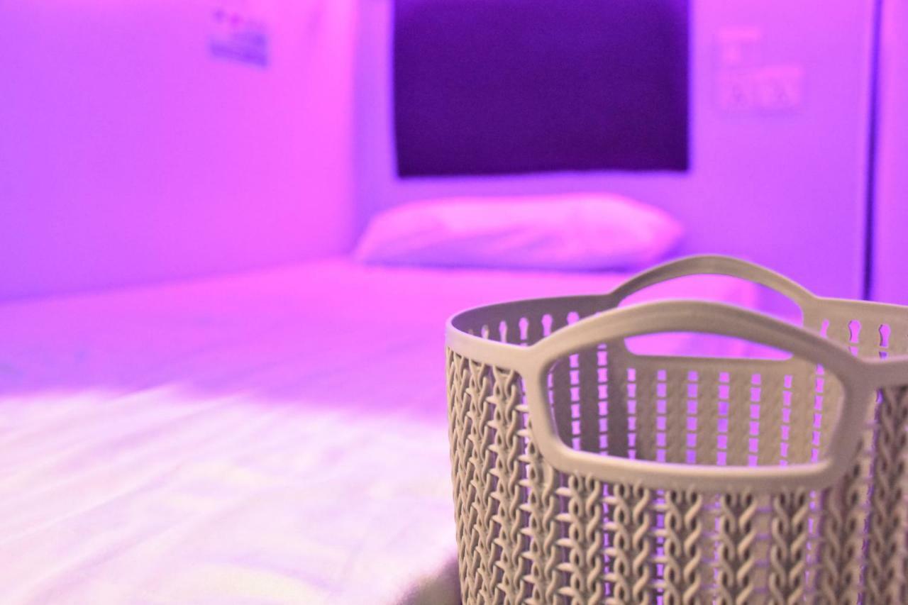 Bunk Planet Hotel แคนดี้ ภายนอก รูปภาพ